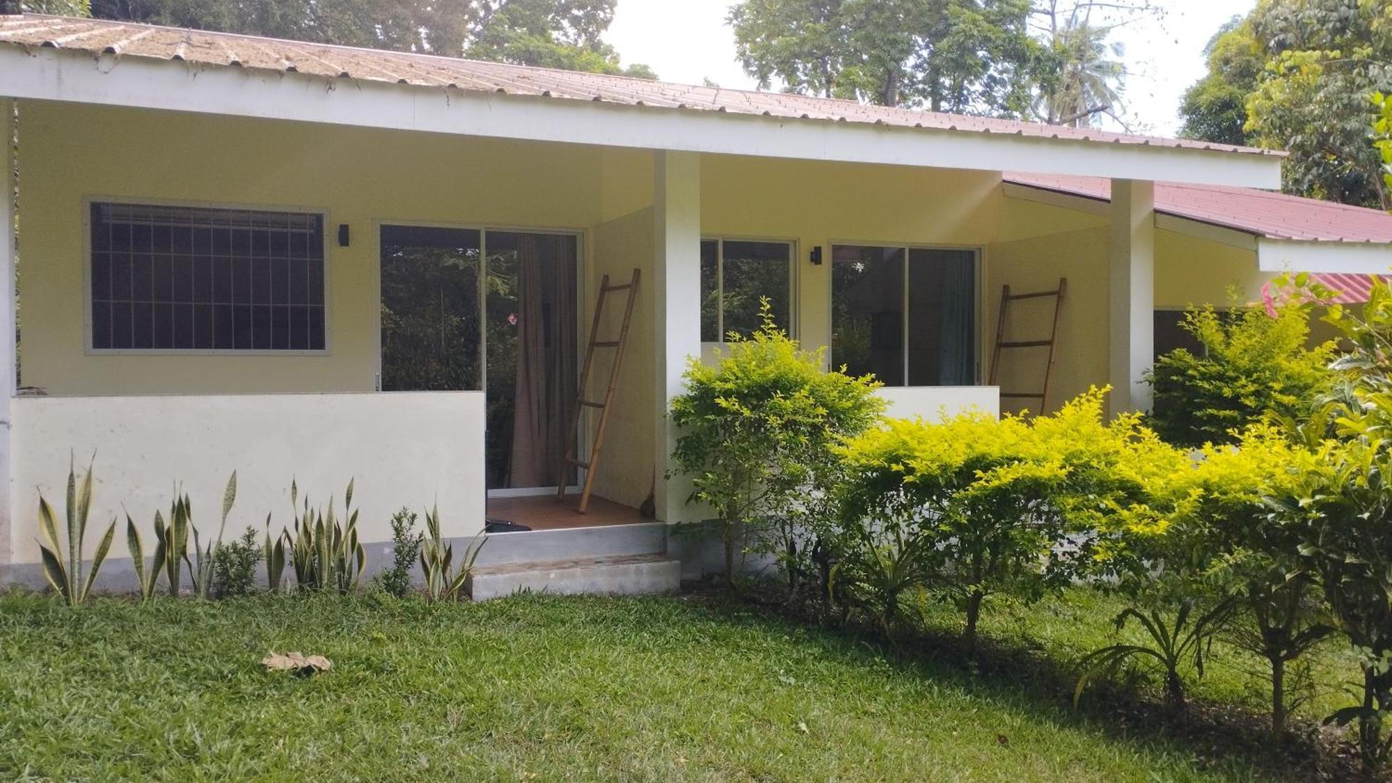 Acacia'S Cottages With Starlink Wifi Mambajao Exterior photo