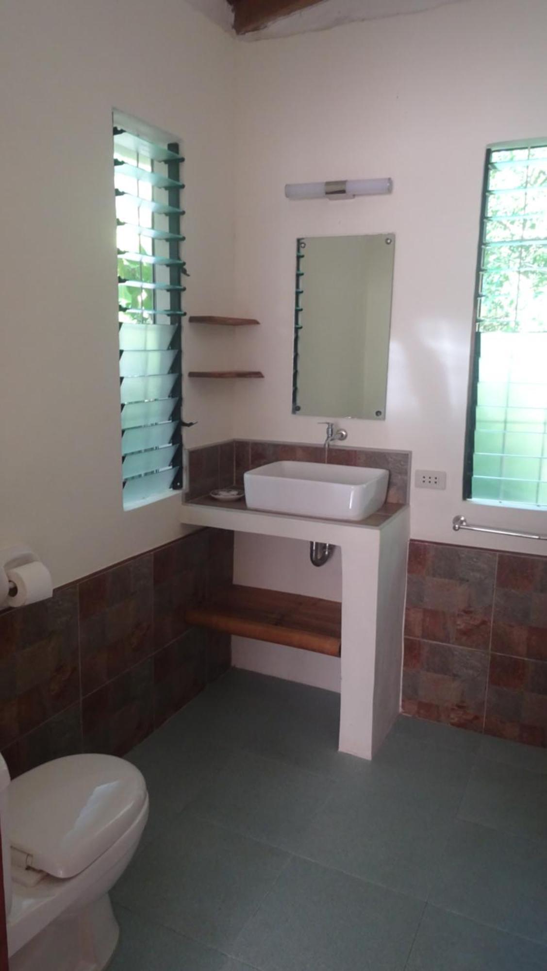 Acacia'S Cottages With Starlink Wifi Mambajao Exterior photo