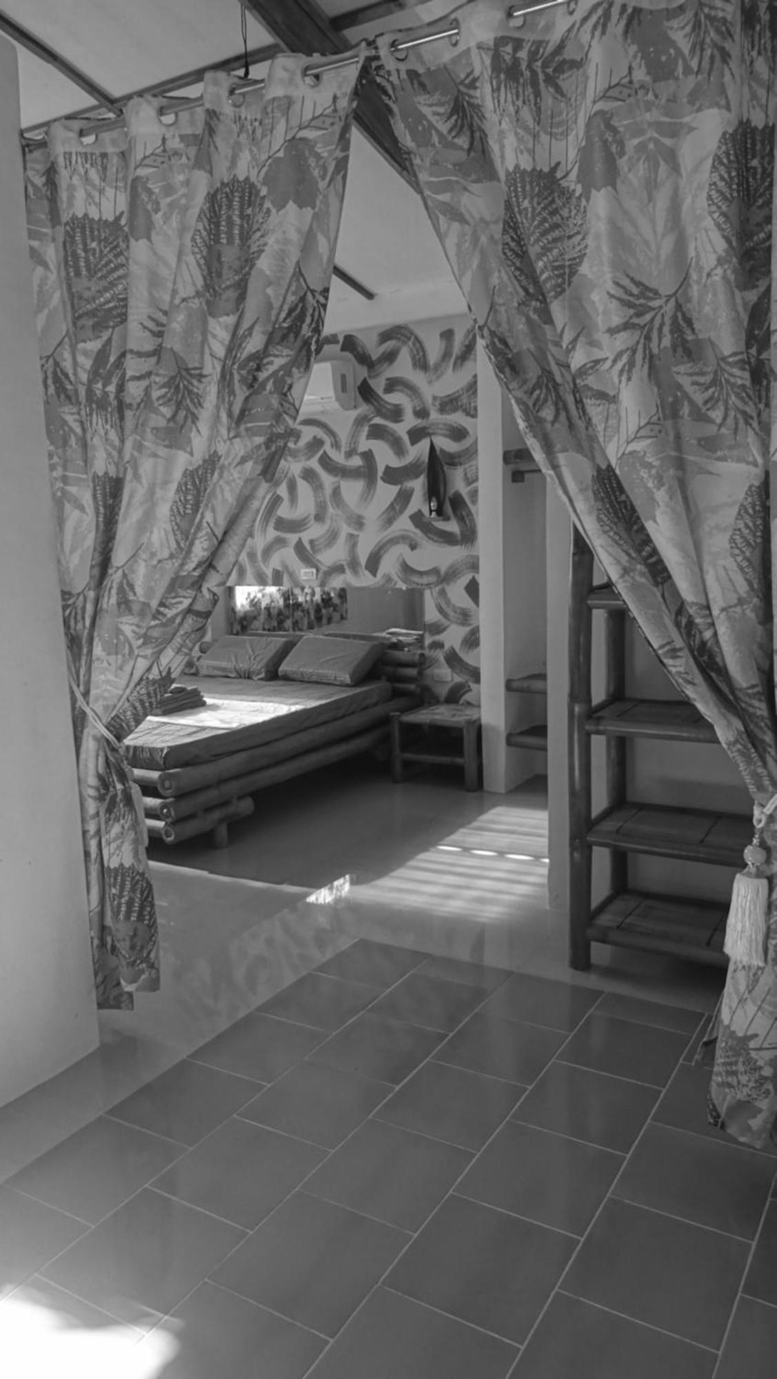 Acacia'S Cottages With Starlink Wifi Mambajao Exterior photo